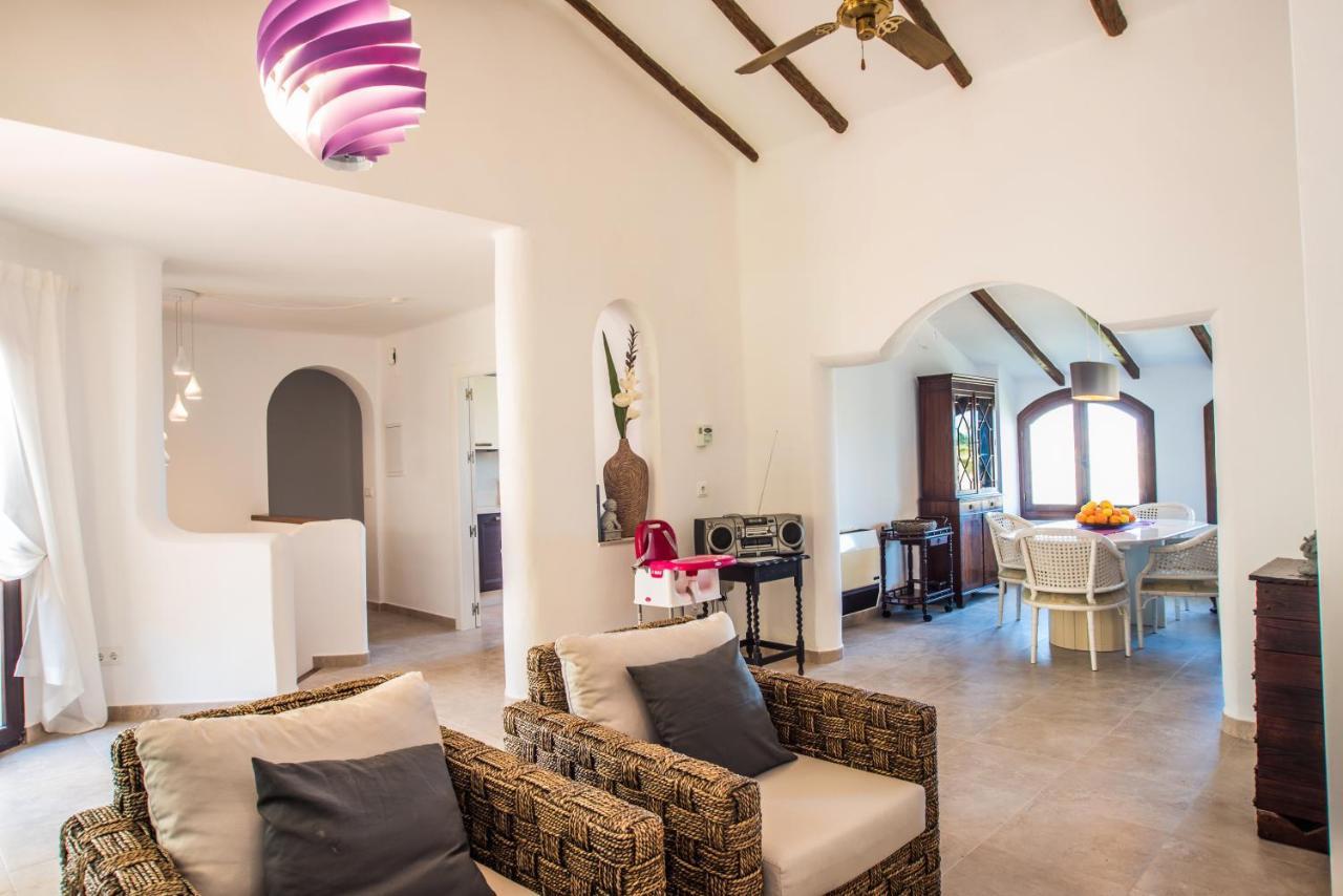 Luxurioese Und Grossraeumige Villa Mit Community Pool, Sicht Auf Das Mittelmeer Sowie Dem Mar Menor, La Manga Club Atamaría 外观 照片