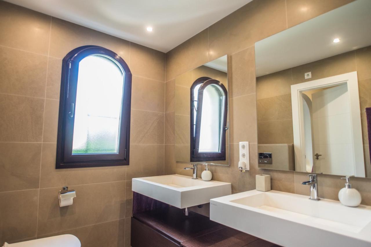 Luxurioese Und Grossraeumige Villa Mit Community Pool, Sicht Auf Das Mittelmeer Sowie Dem Mar Menor, La Manga Club Atamaría 外观 照片